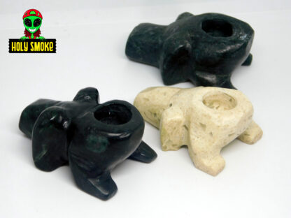 Pipa artesanal De Piedra Ónix de color tallada a mano en forma de Ranita , tamaño 4cm largo x 3 cm ancho largo