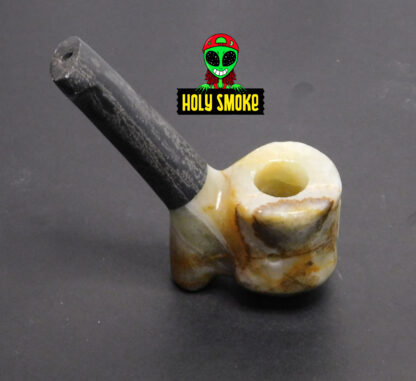 Pipa artesanal De Piedra Ónix blanco en su cazoleta y boquilla de Ónix negro tallada a mano, forma de pipa cuchara ,9 cm de alto x 2.5 cm de ancho 8 cm alto por 5 cm de ancho