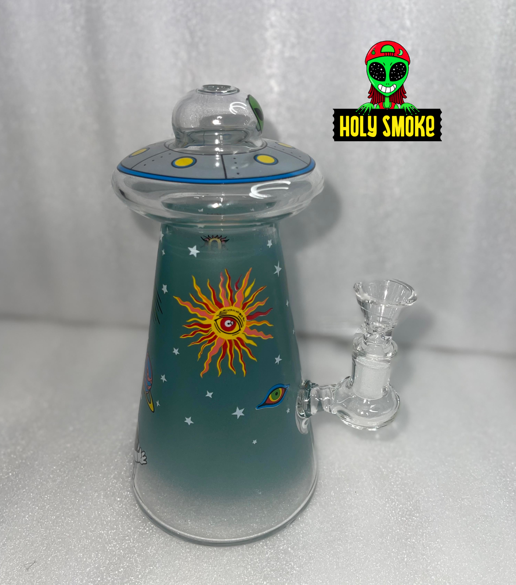 Bong de cristal UFO Alien, mide aprox 18 cm de altura.
