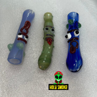 Pipas one hitter de vidrio transparente de colores con graciosas caras, tamaño 9 cm largo