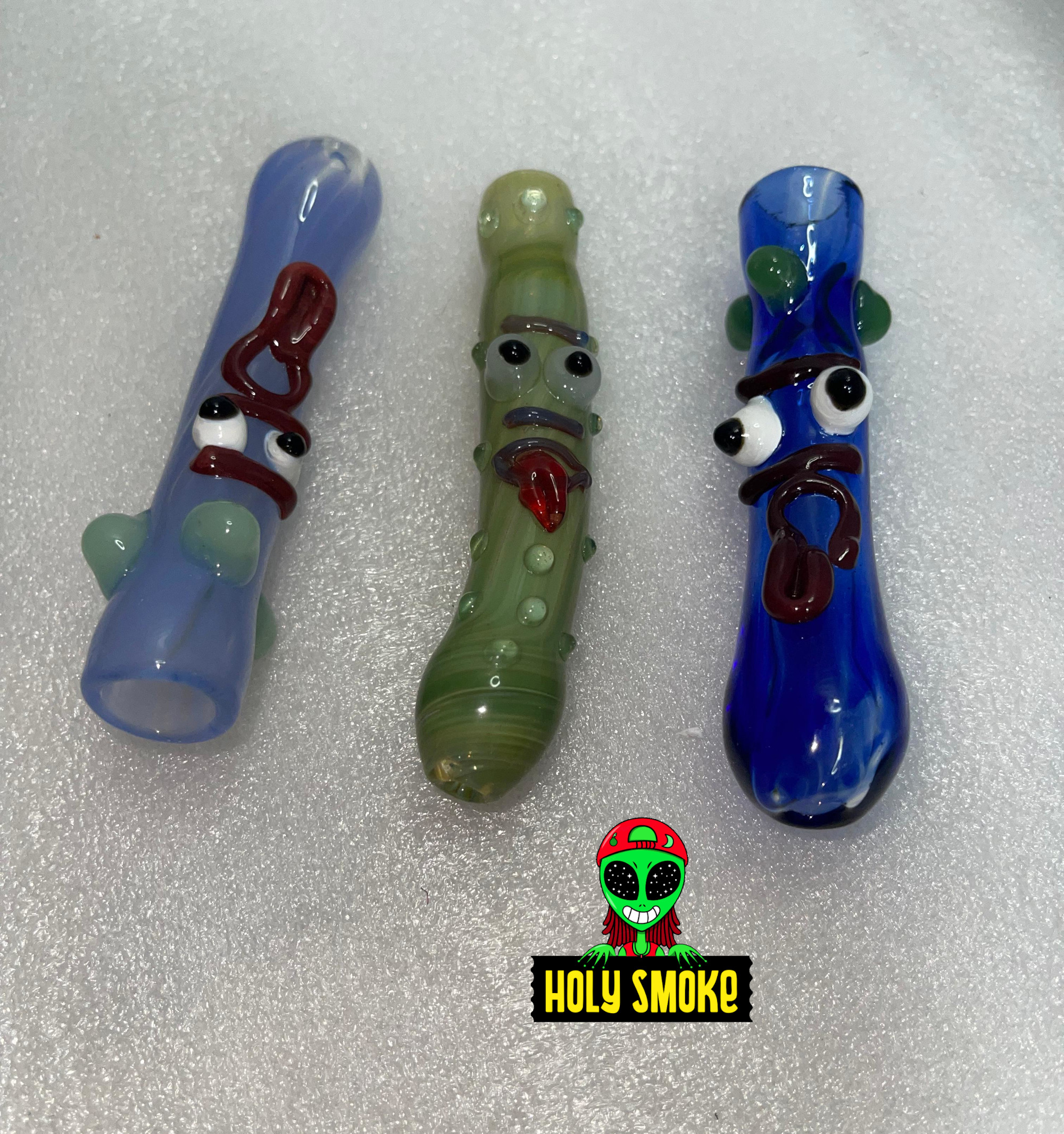 Pipas one hitter de vidrio transparente de colores con graciosas caras, tamaño 9 cm largo