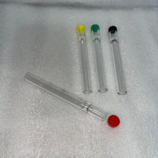 Pipas one hitter de vidrio transparente con tapa plastica de color, tamaño 11 cm