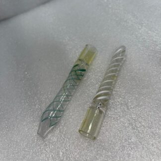 Pipa De Vidrio, hitter en forma de bala con líneas de color en espiral, tamaño 8 cm