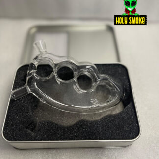 Pipa de fumar estilo "manopla" (knuckle bubbler) con estuche de metal.